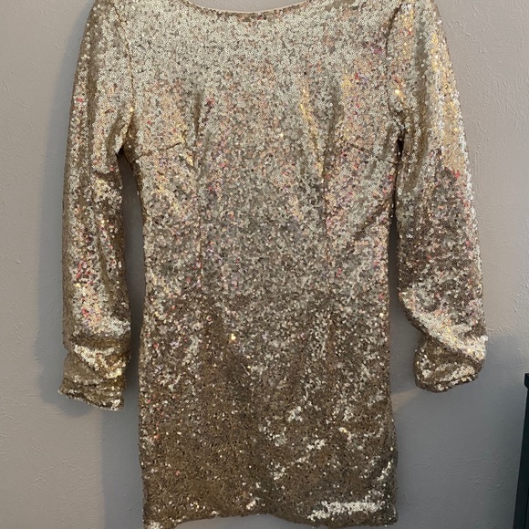 Dress - Picture 1 of 2